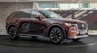 SUV lớn nhất của Mazda sắp bán tại Việt Nam: Động cơ hybrid sạc ngoài, dự kiến giao xe vào quý II/2026